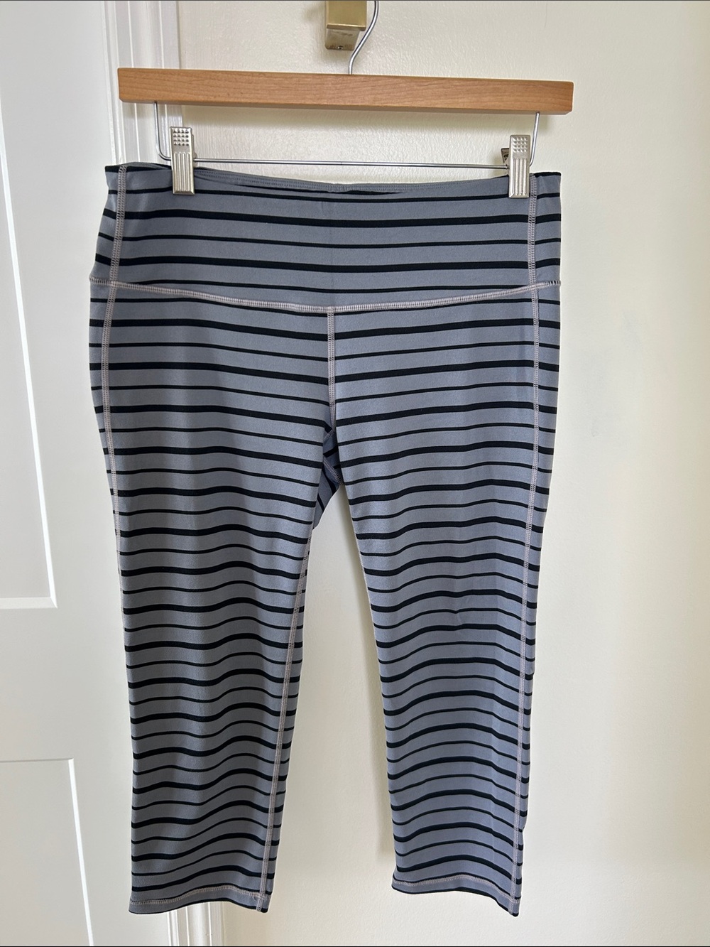 Athleta Light Gray & Black Striped Cropped Leggings